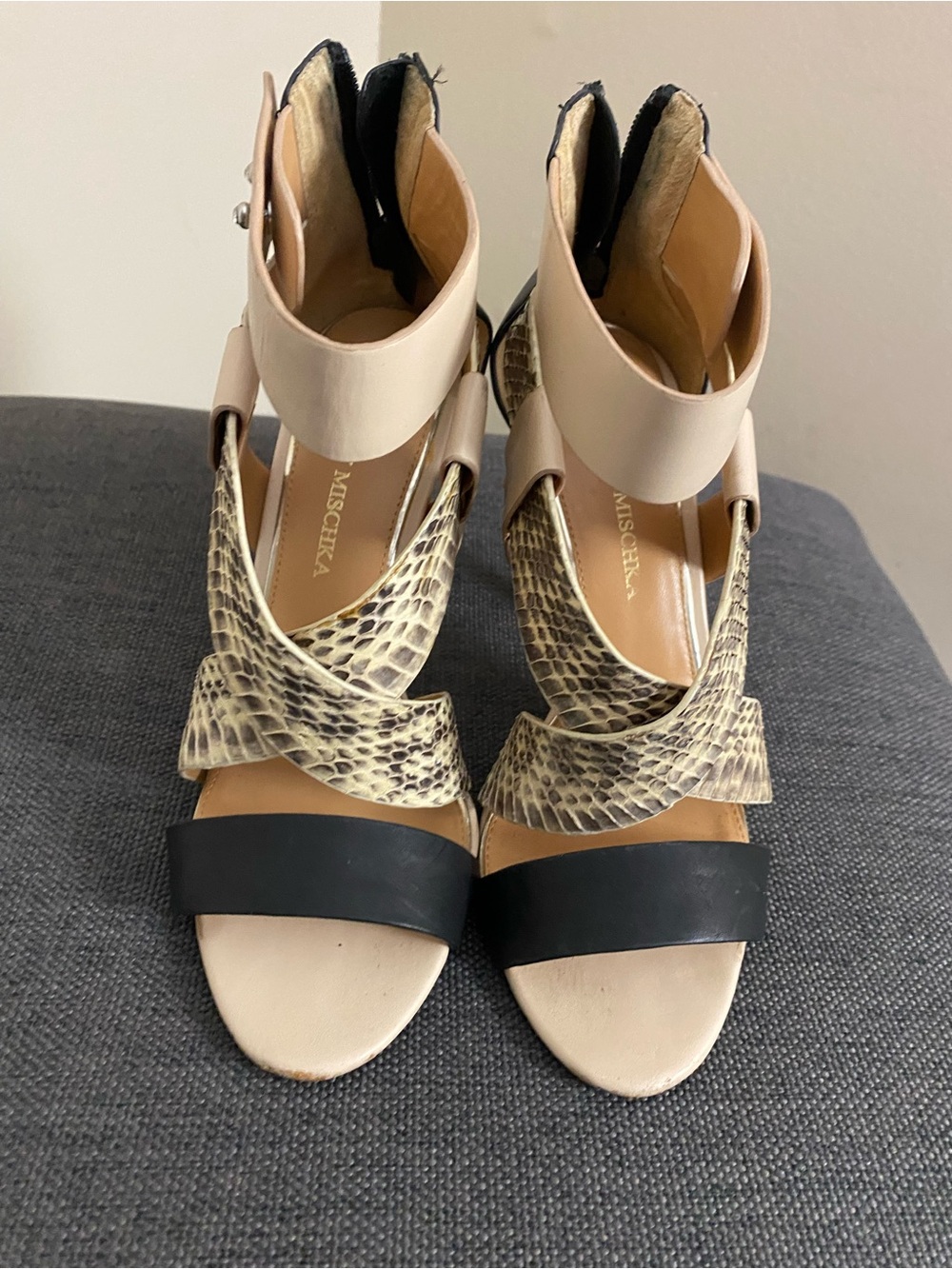Badgley Mischika Cream and Black Strappy Leather Open Toe Heels Size 6.5 Used